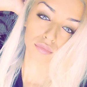 Meet your Posher, Zainab